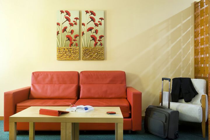 Room 27 of 41
