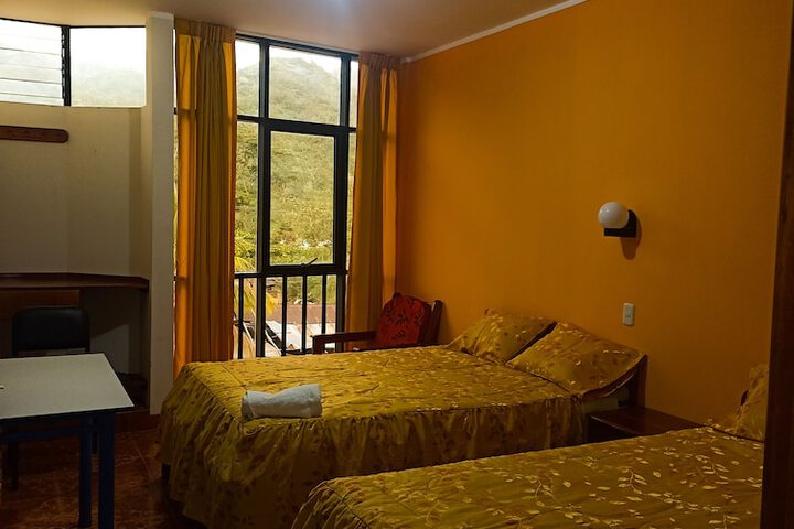 Room 10 of 22