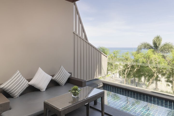Hotel Exterior 184 of 185