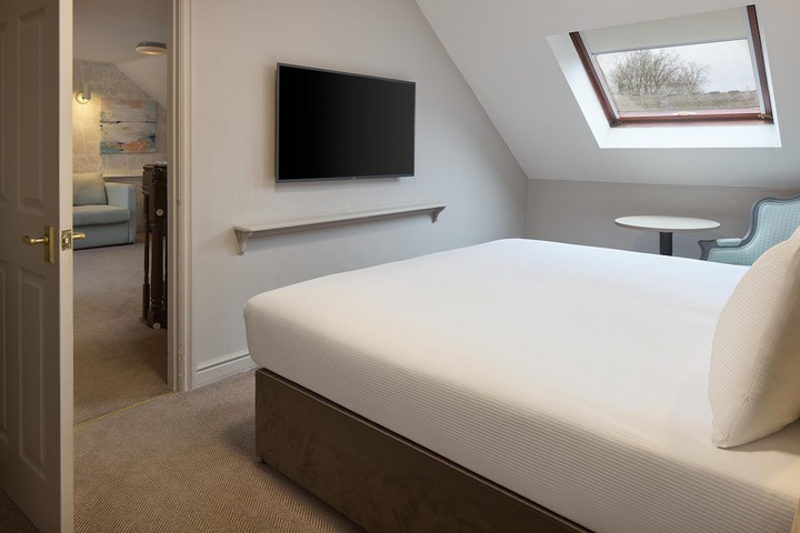 Room 45 of 137