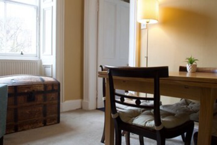 Room 4 of 24