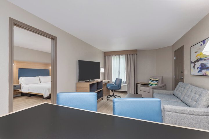 Room 46 of 86