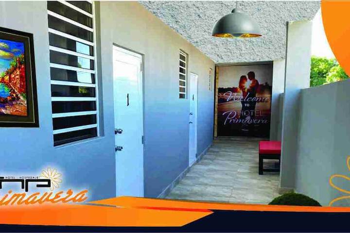 Ballroom/Hall 19 of 33