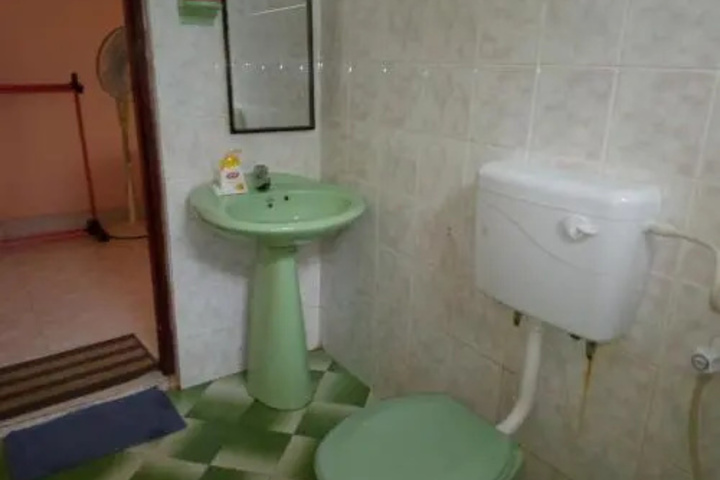 Room 3 of 3
