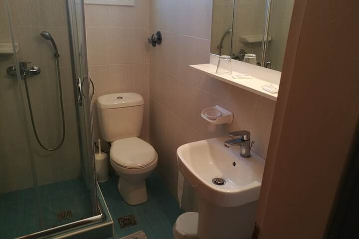Room 8 of 54