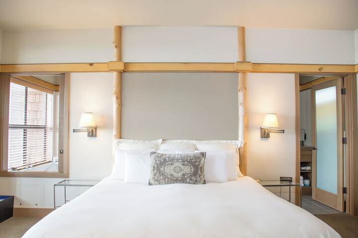 Room 9 of 21