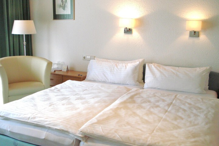 Room 4 of 49