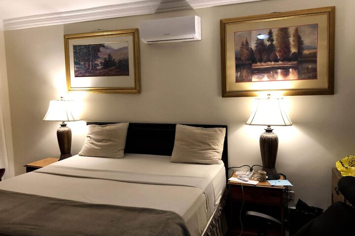 Room 10 of 35