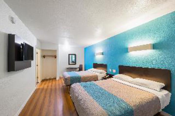Room 34 of 42