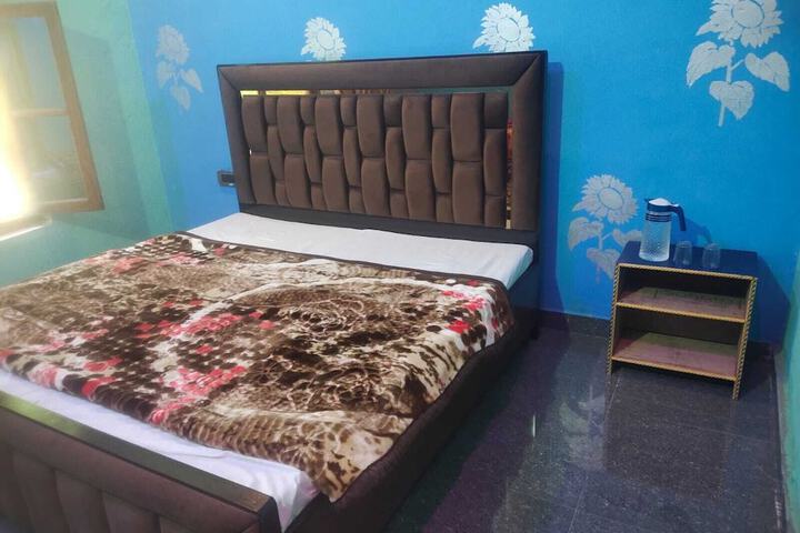 Room 19 of 40