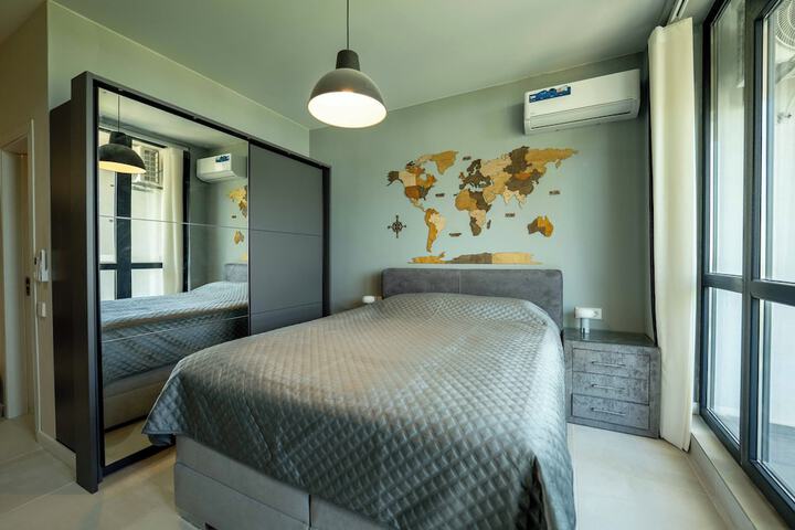 Room 10 of 97