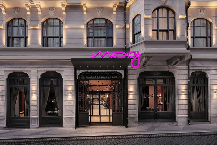 Moxy Istanbul Taksim in Istanbul