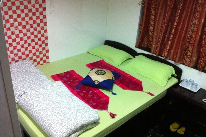 Room 6 of 43