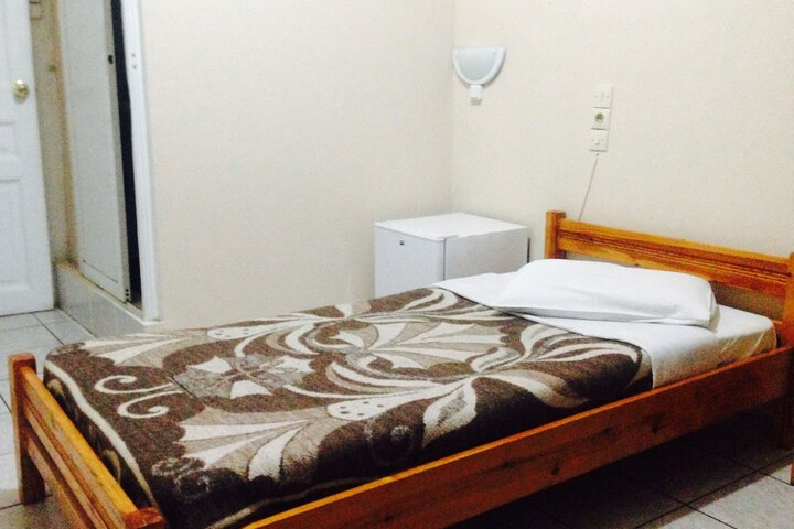 Room 6 of 15