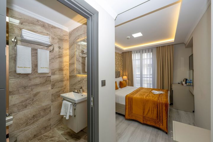 Room 73 of 75