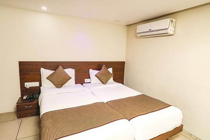 Room 16 of 31