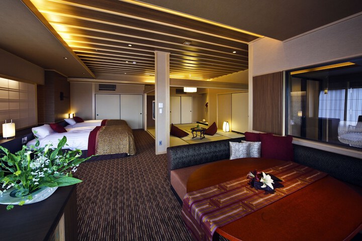 Room 10 of 125