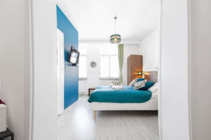 Room 17 of 45