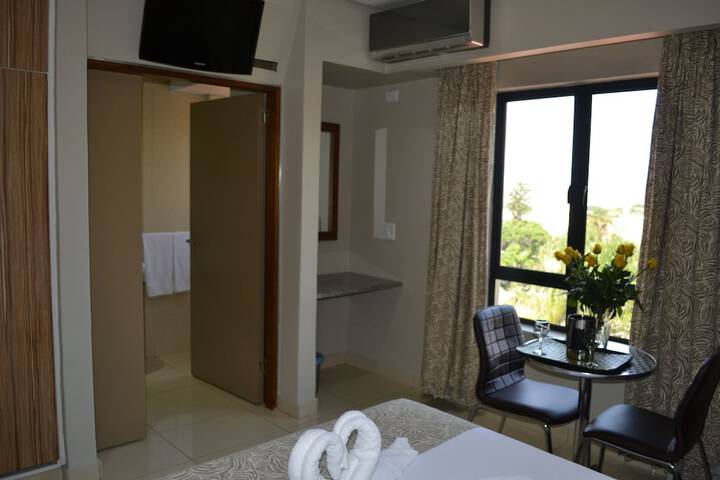 Room 9 of 29