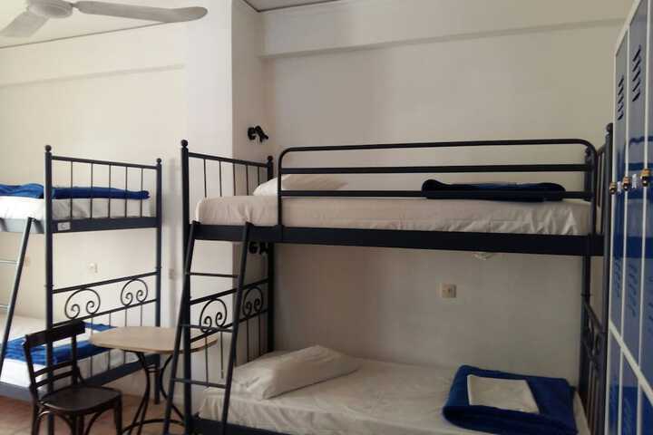 Room 14 of 103