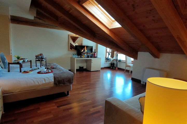 Room 28 of 72