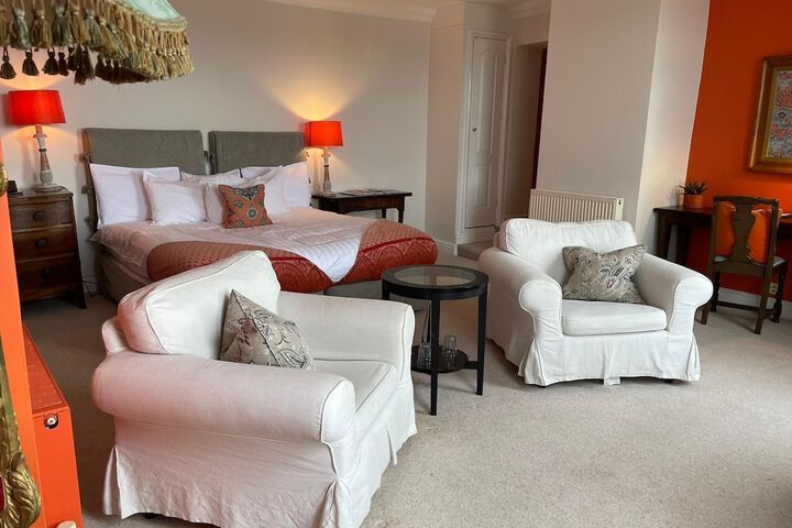 Room 6 of 26