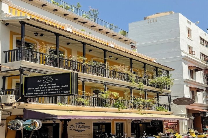 Exterior of Le Chateau