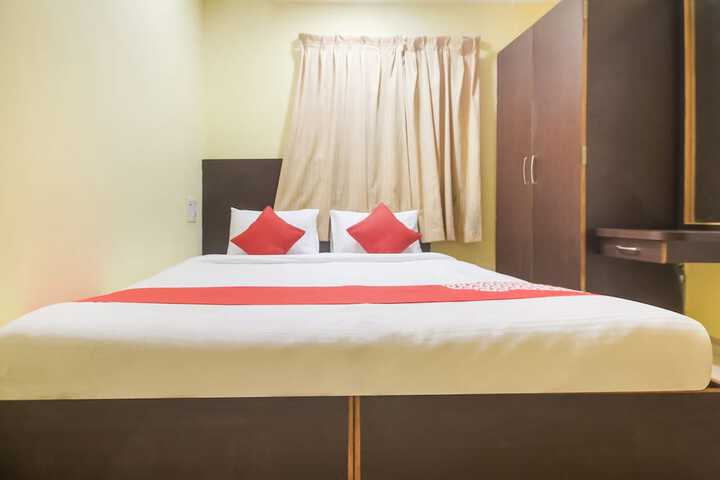 Room 10 of 21