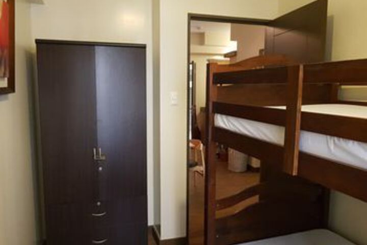 Room 13 of 42