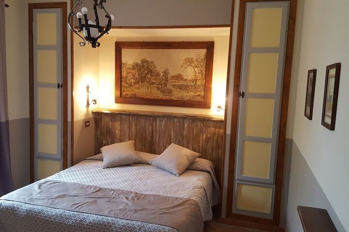 Room 3 of 49