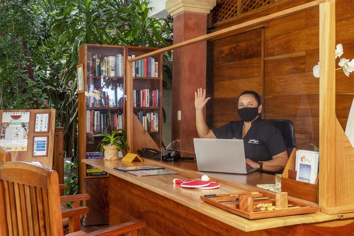 Concierge desk