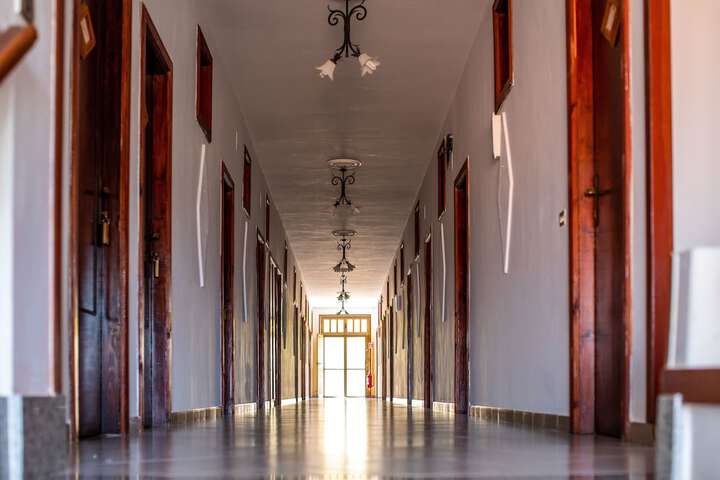 Ballroom/Hall 78 of 101