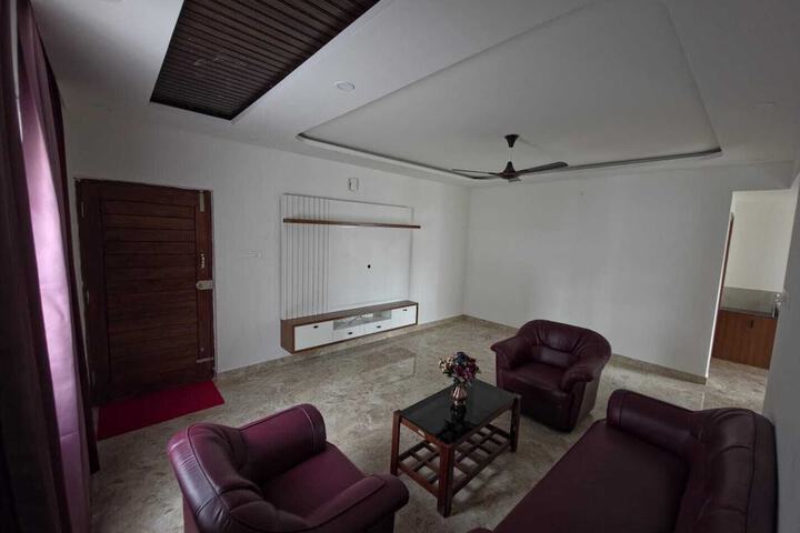 Room 17 of 28
