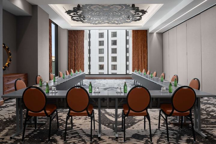 Meeting facility