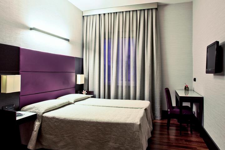 Room 33 of 58