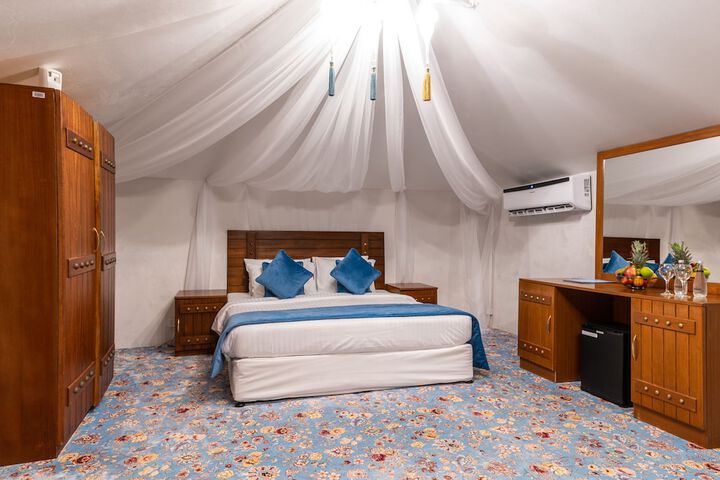 Room 13 of 52