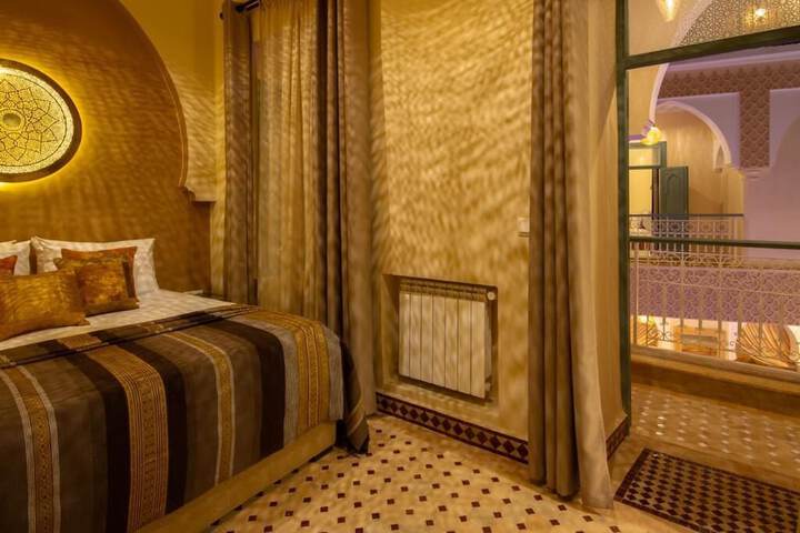 Room 6 of 67