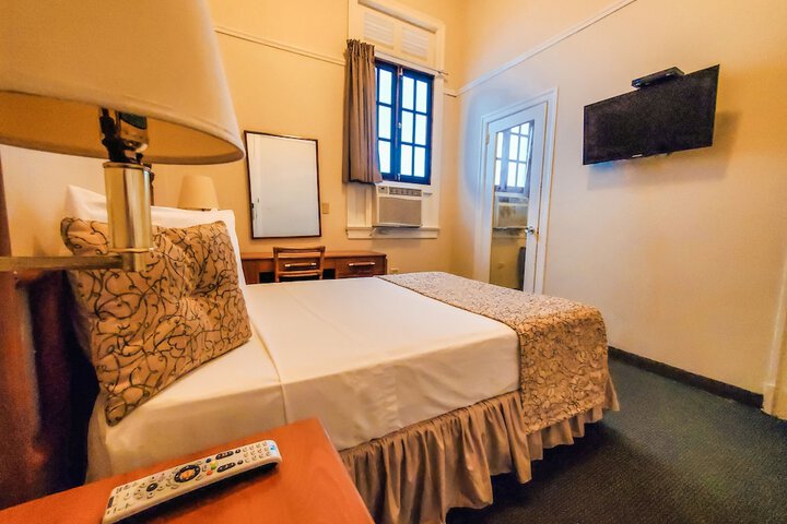 Room 12 of 43