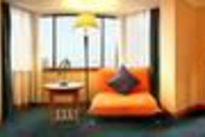 Room 6 of 31