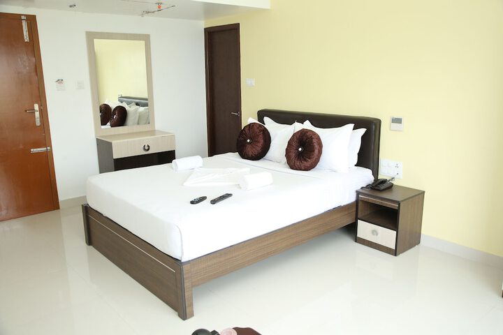 Room 4 of 38