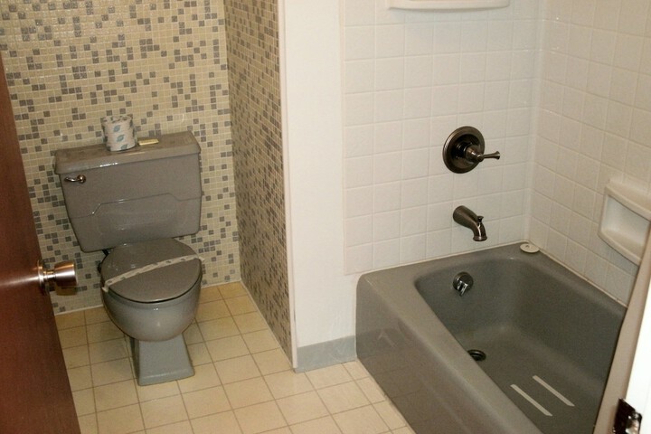 Room 33 of 44
