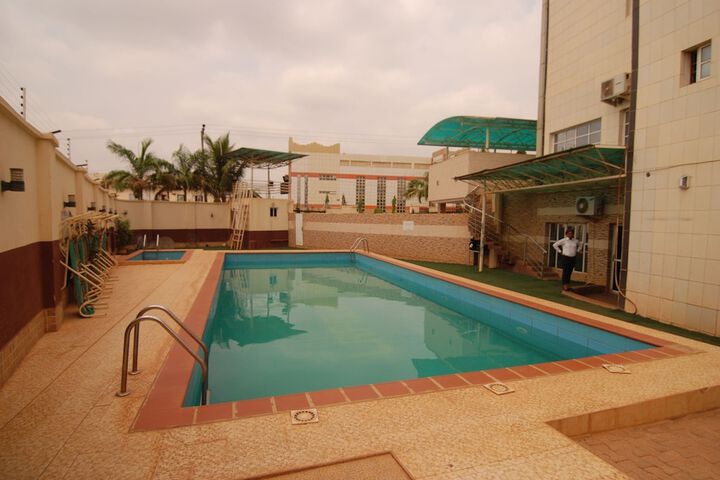 Pool 22 of 44