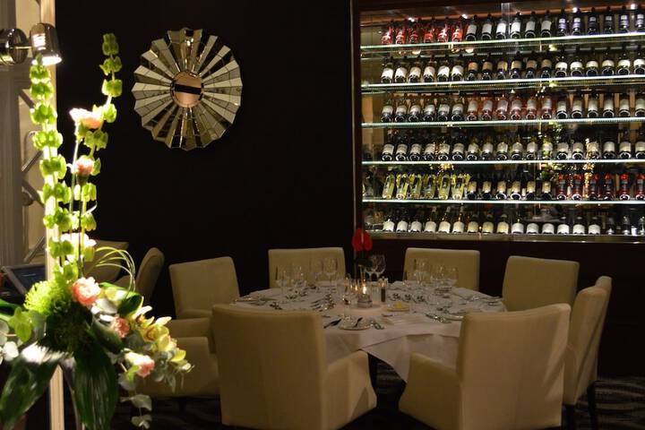 Dining 102 of 196
