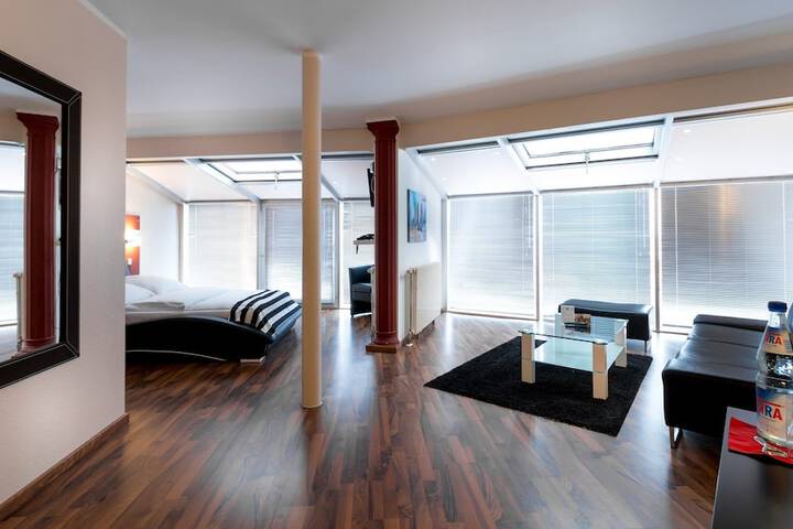 Room 20 of 33