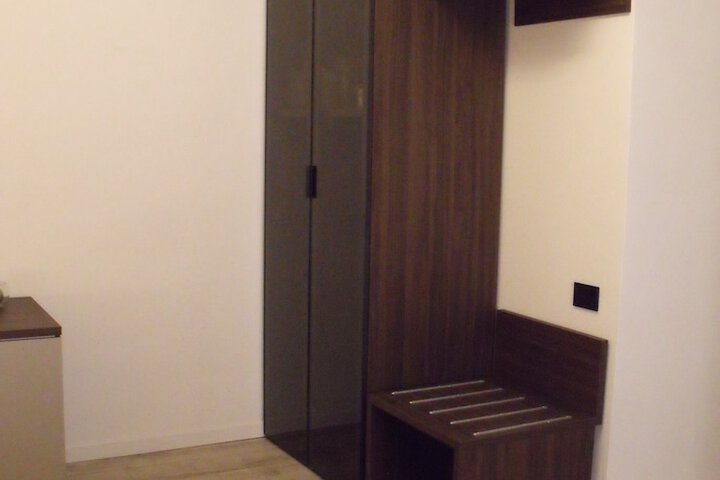 Room 7 of 30