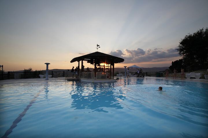 Pool 68 of 88