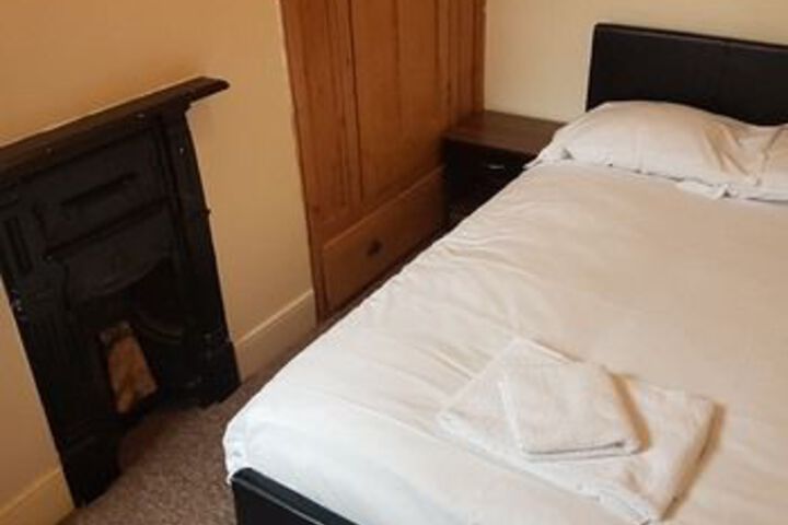 Room 3 of 18