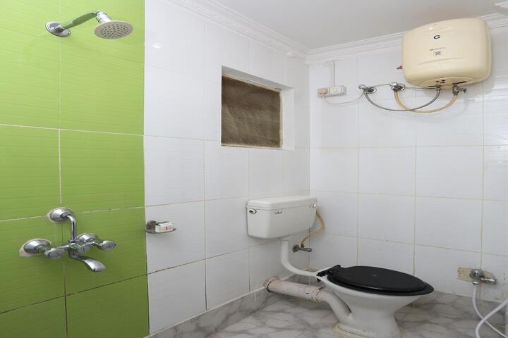 Room 2 of 5