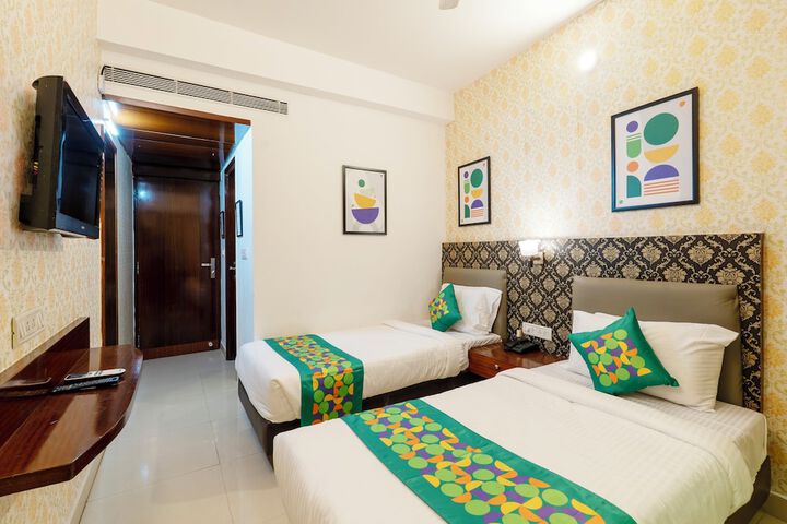 Room 18 of 37