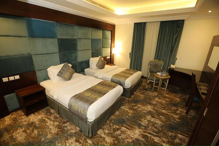 Room 43 of 82